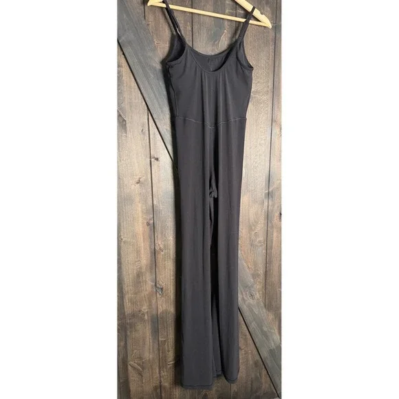 Aerie Offline Real Me Xtra Black Jumpsuit Sleeveless Flared Leg Medium - Picture 10 of 13